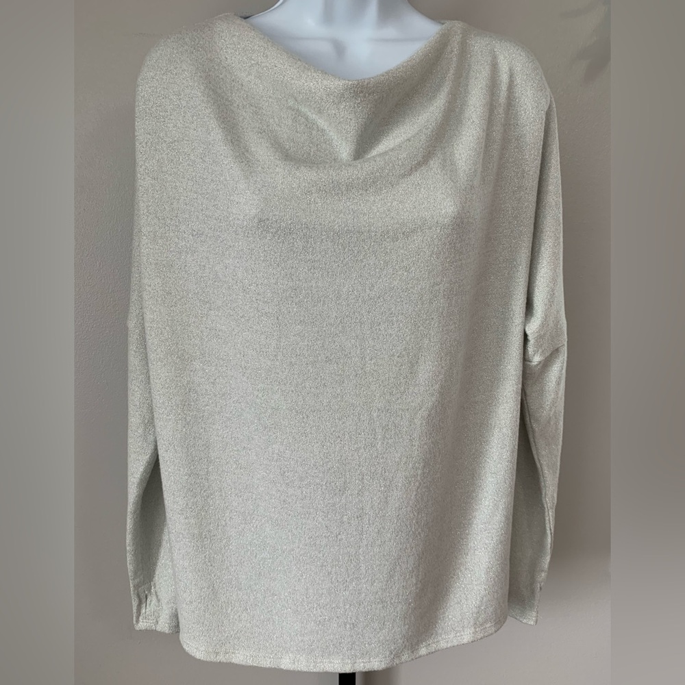 NWT Elan Silver and Gray Long Sleeve Top - Picture 13 of 16